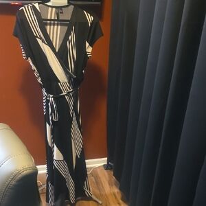 Aria Black and White Geometric Maxi Dress